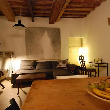 S. Agostino Fronte Mura ลุคคา ภายนอก รูปภาพ