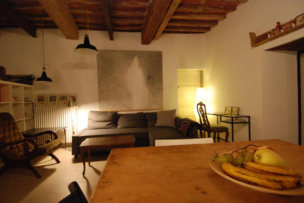 S. Agostino Fronte Mura ลุคคา ภายนอก รูปภาพ