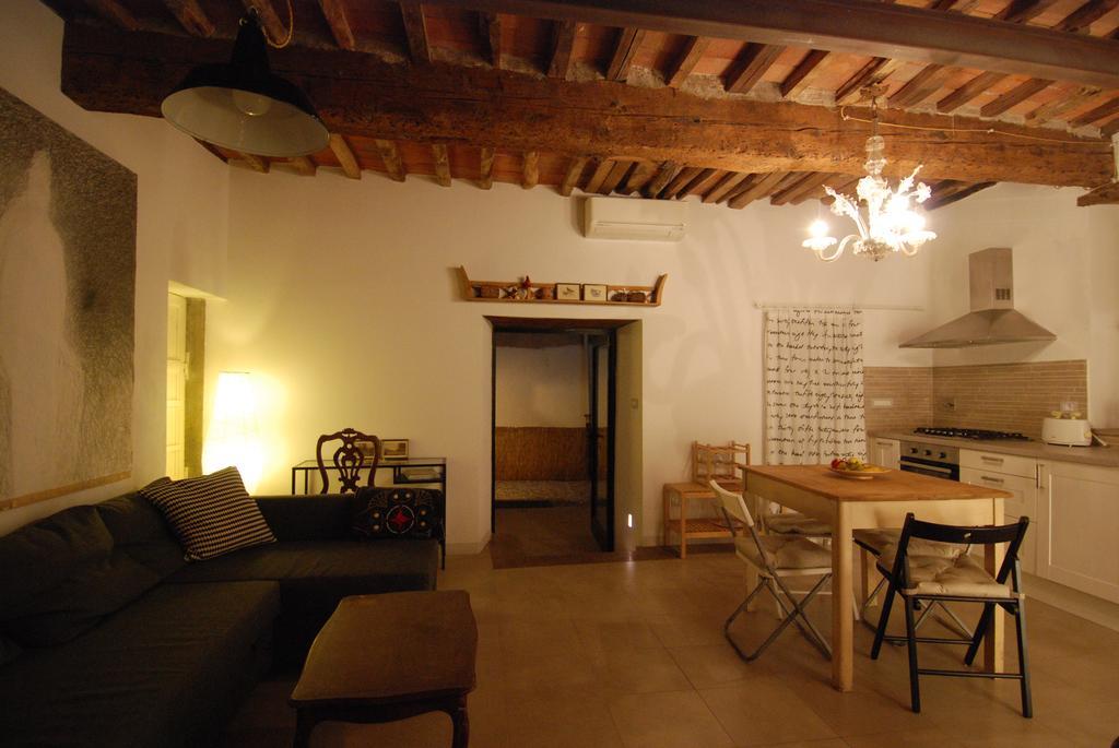 S. Agostino Fronte Mura ลุคคา ภายนอก รูปภาพ