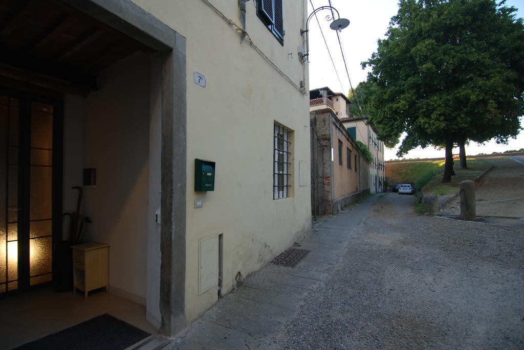 S. Agostino Fronte Mura ลุคคา ภายนอก รูปภาพ